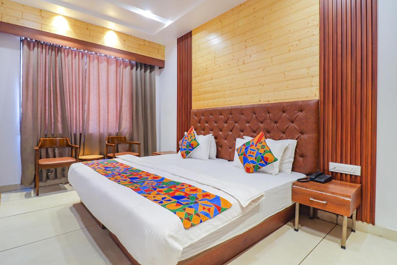 Fabhotel Grand Arya Патна Екстер'єр фото